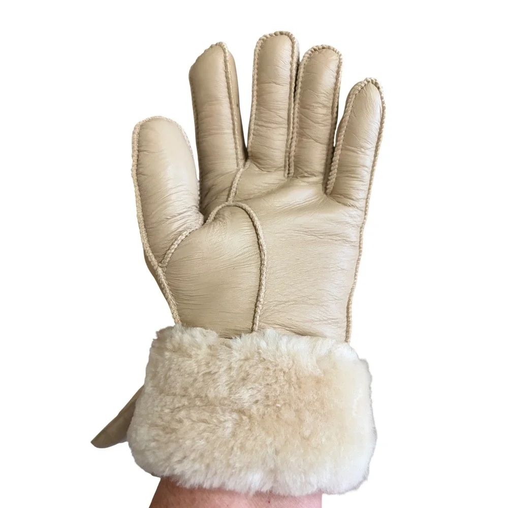UGG‎ Australia Women Sand Sheepskin Shearling Lined Gloves Beige NWOT Med
